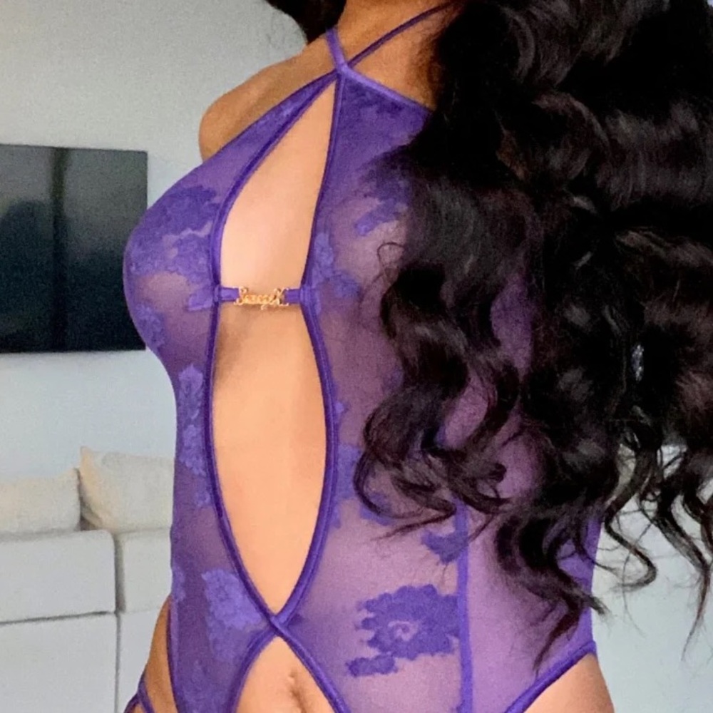 Savage X Fenty Lingerie - Picture 2 of 5